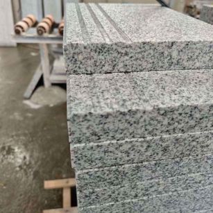 临汾芝麻白楼梯踏步