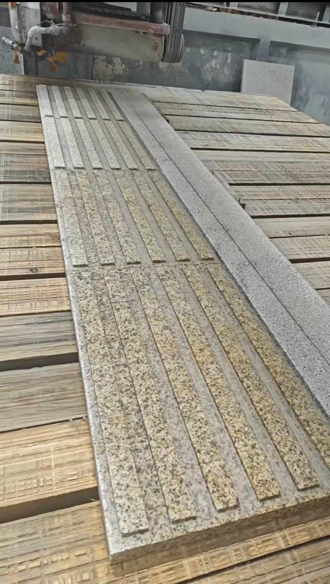临汾黄金麻盲道石 盲条